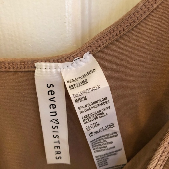 ✨SALE! MENDOCINO Nude Stretchy Scoop Neck Bodysuit - Picture 5 of 5